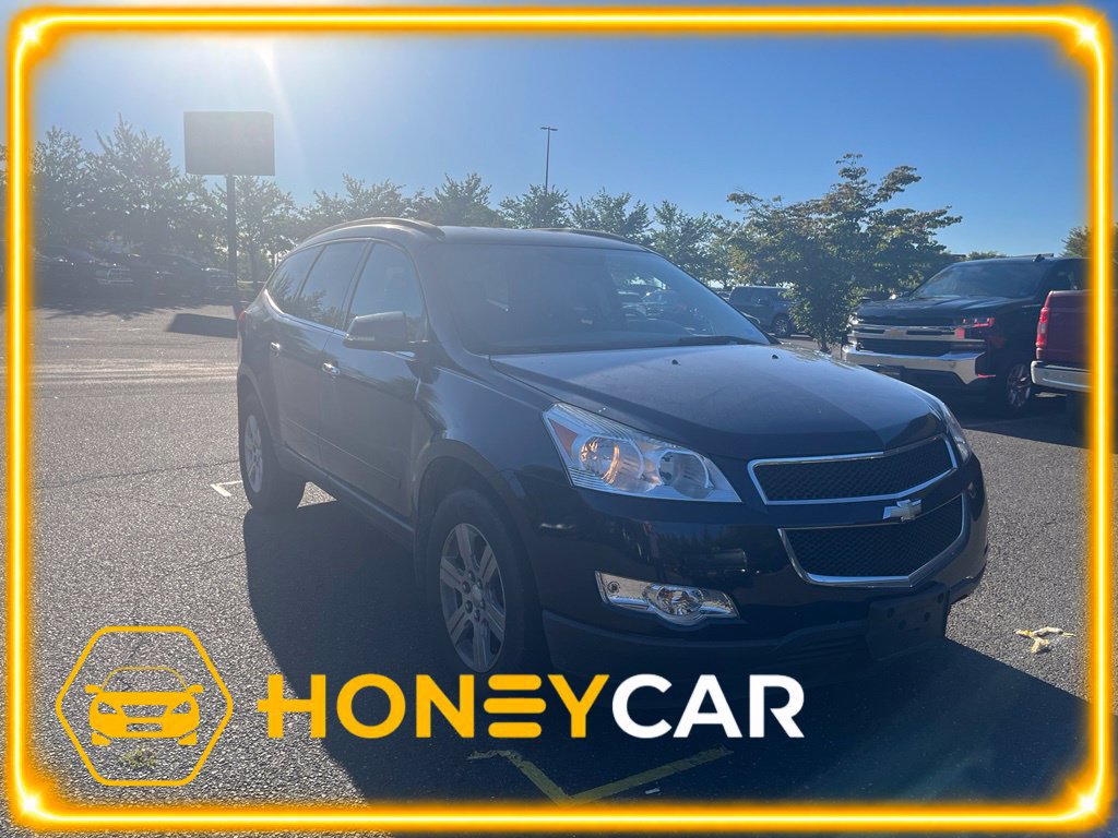 Used 2011 Chevrolet Traverse LT w/ Personal Connectivity Package FWD image 1