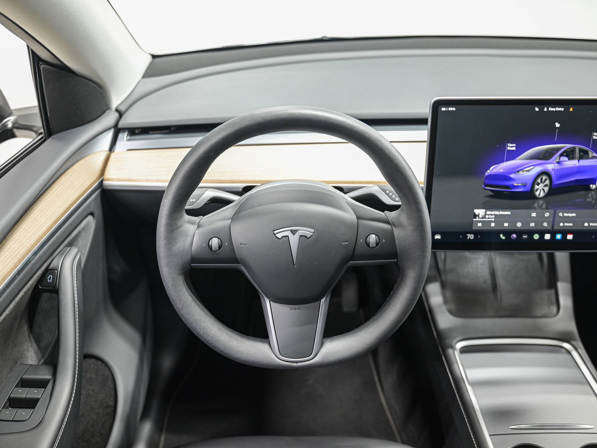 Used 2023 Tesla Model Y Long Range image 18