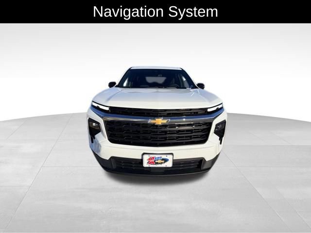 Used 2024 Chevrolet Traverse LS image 4