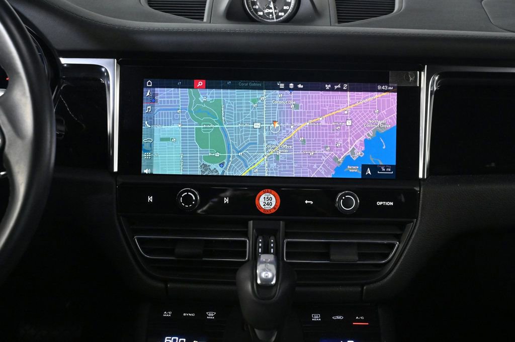 Certified 2023 Porsche Macan S image 16