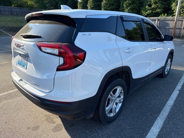 Used 2024 GMC Terrain SLE AWD/4WD image 4