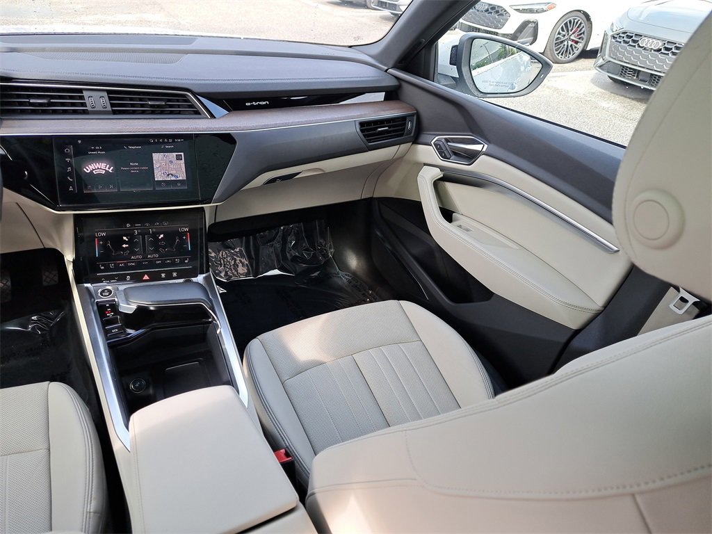 Certified 2024 Audi Q8 e-tron Premium Plus w/ Premium Plus Package image 24