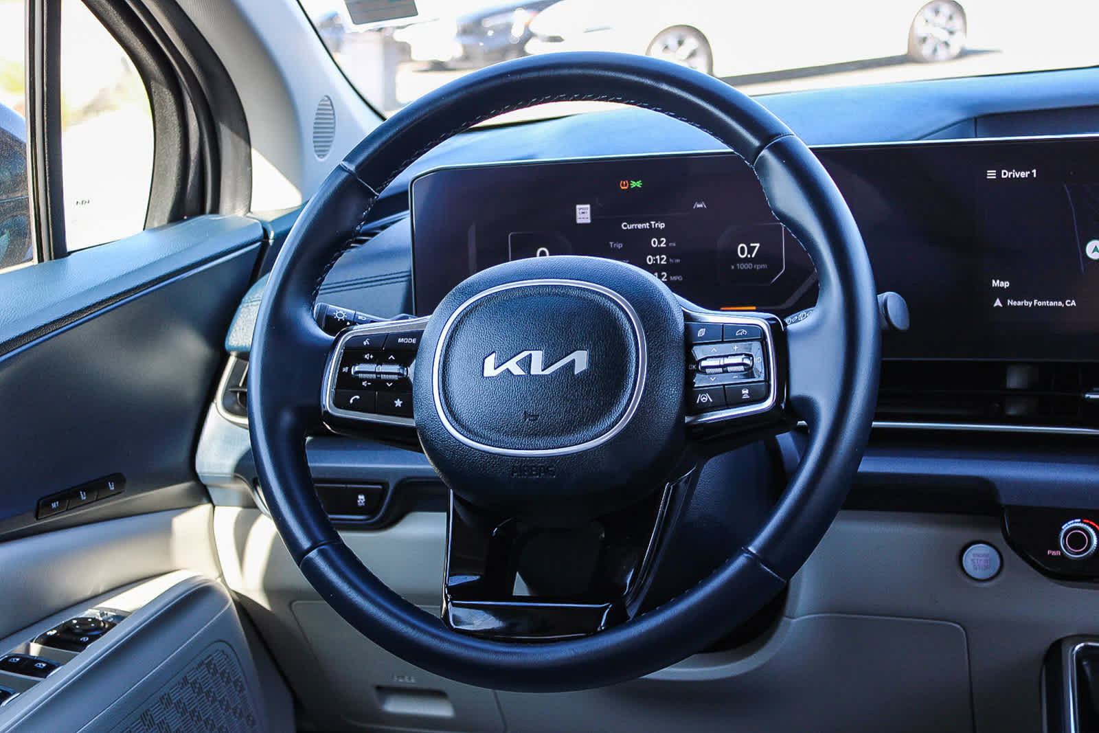 Used 2025 Kia Carnival SX image 15