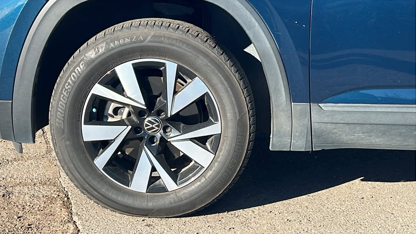 Used 2021 Volkswagen Atlas Cross Sport SE image 9