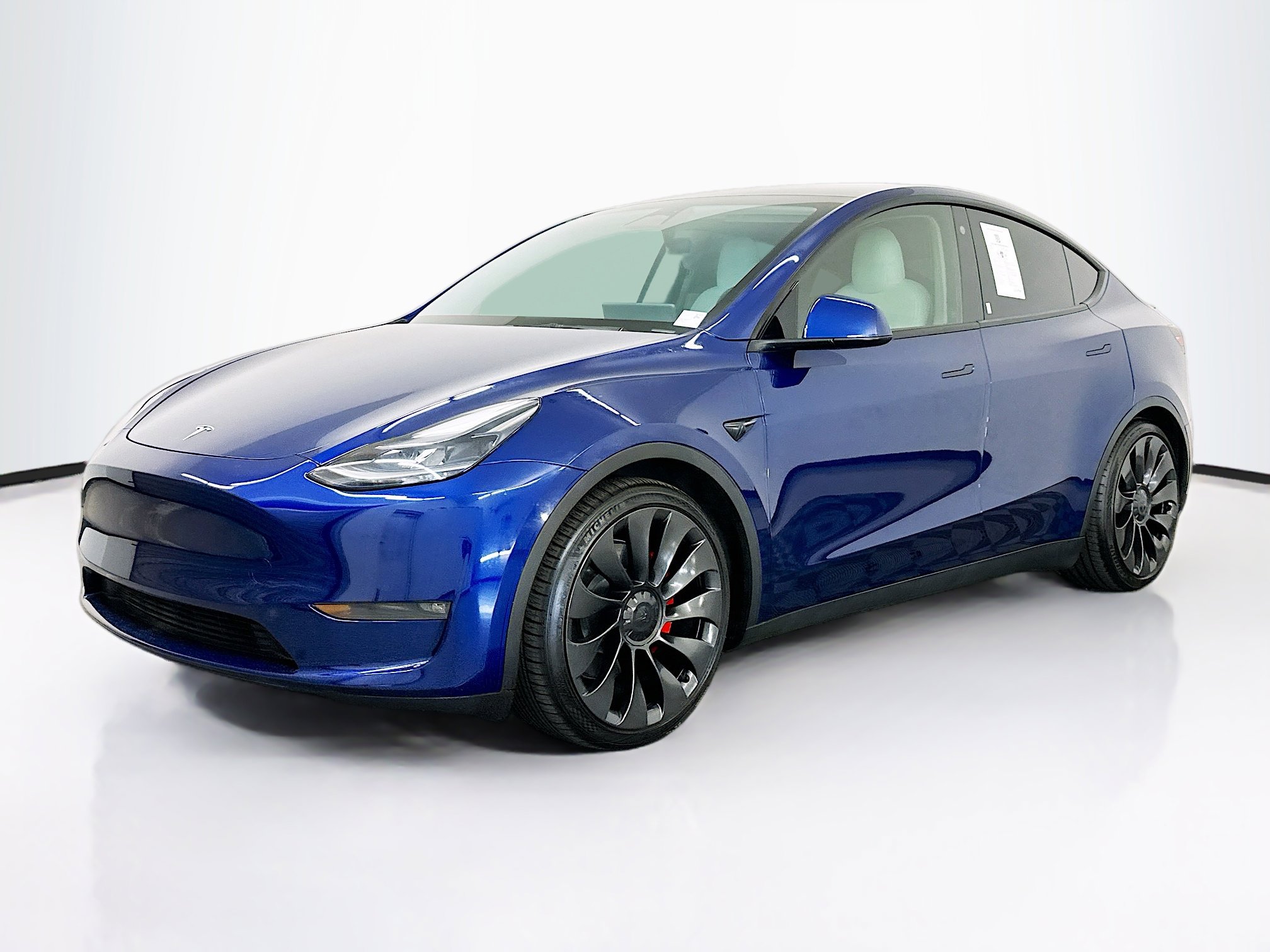 Used 2023 Tesla Model Y Performance image 3