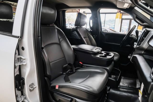 Used 2024 RAM 3500 Tradesman w/ Chrome Appearance Group image 32