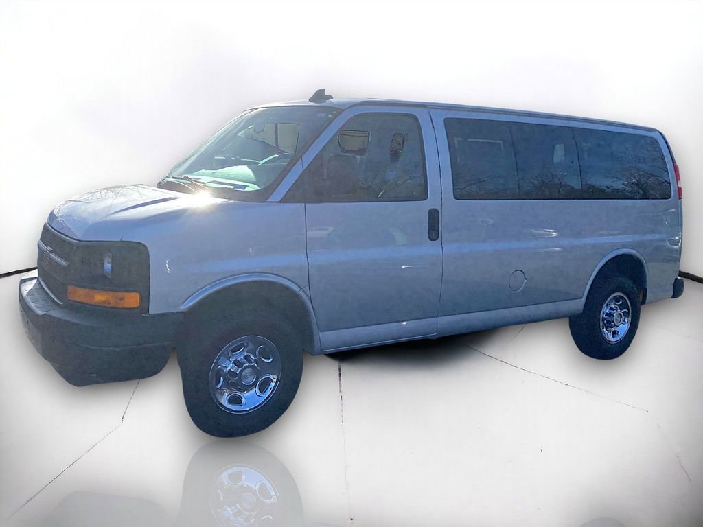 Used 2017 Chevrolet Express 2500 LS image 2