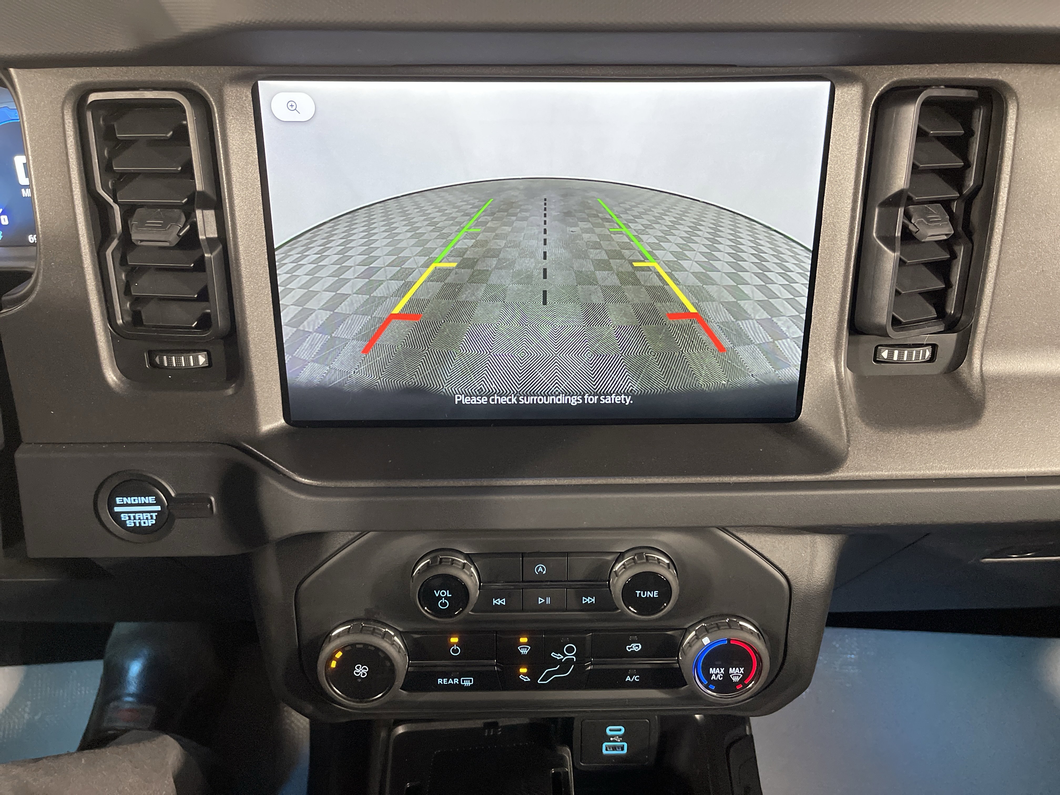 Used 2025 Ford Bronco 4-Door image 22