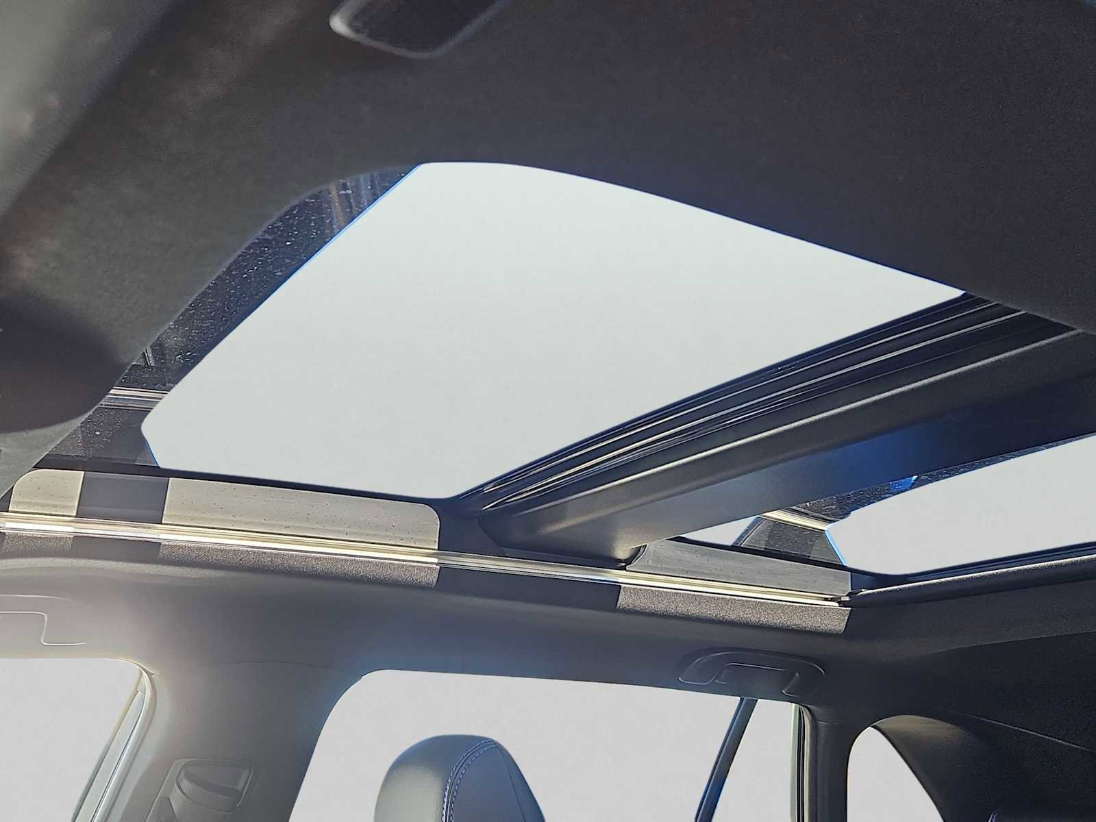 Used 2025 Toyota RAV4 XSE w/ Advanced Technology Package image 14