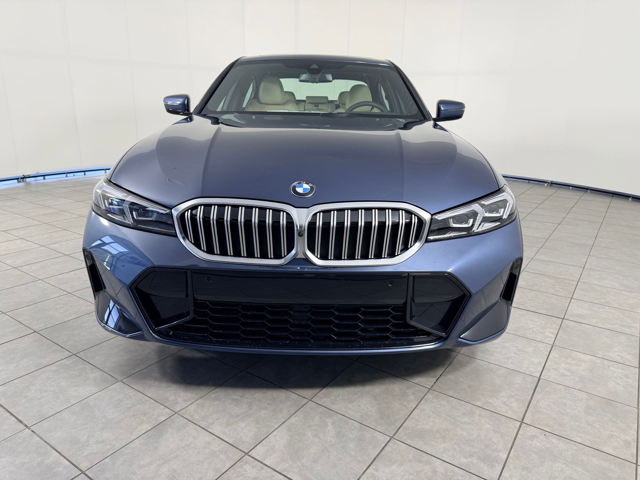 New 2026 BMW 330i Sedan w/ M Sport Package RWD image 5