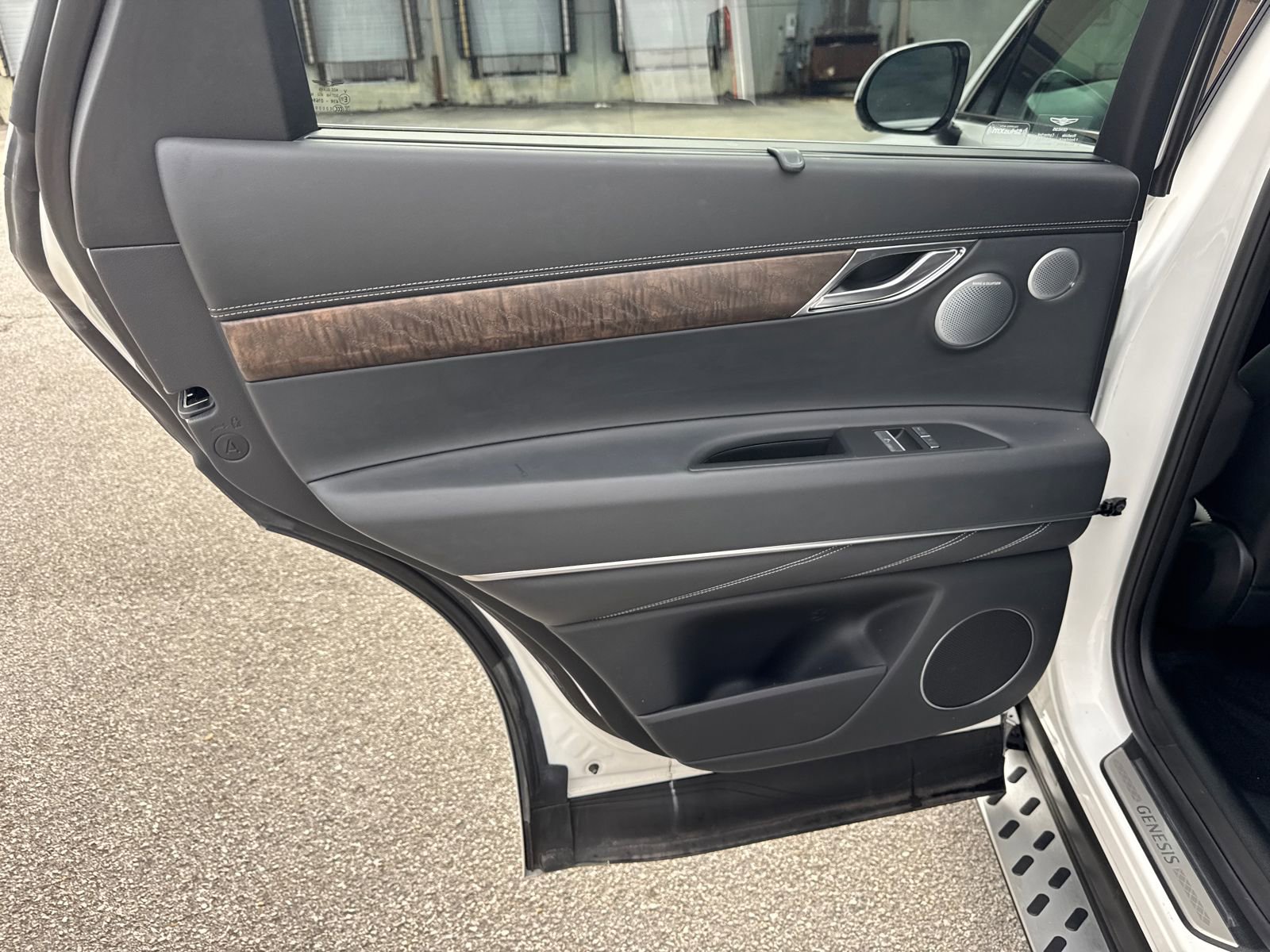 Used 2025 Genesis GV80 2.5T Advanced image 22