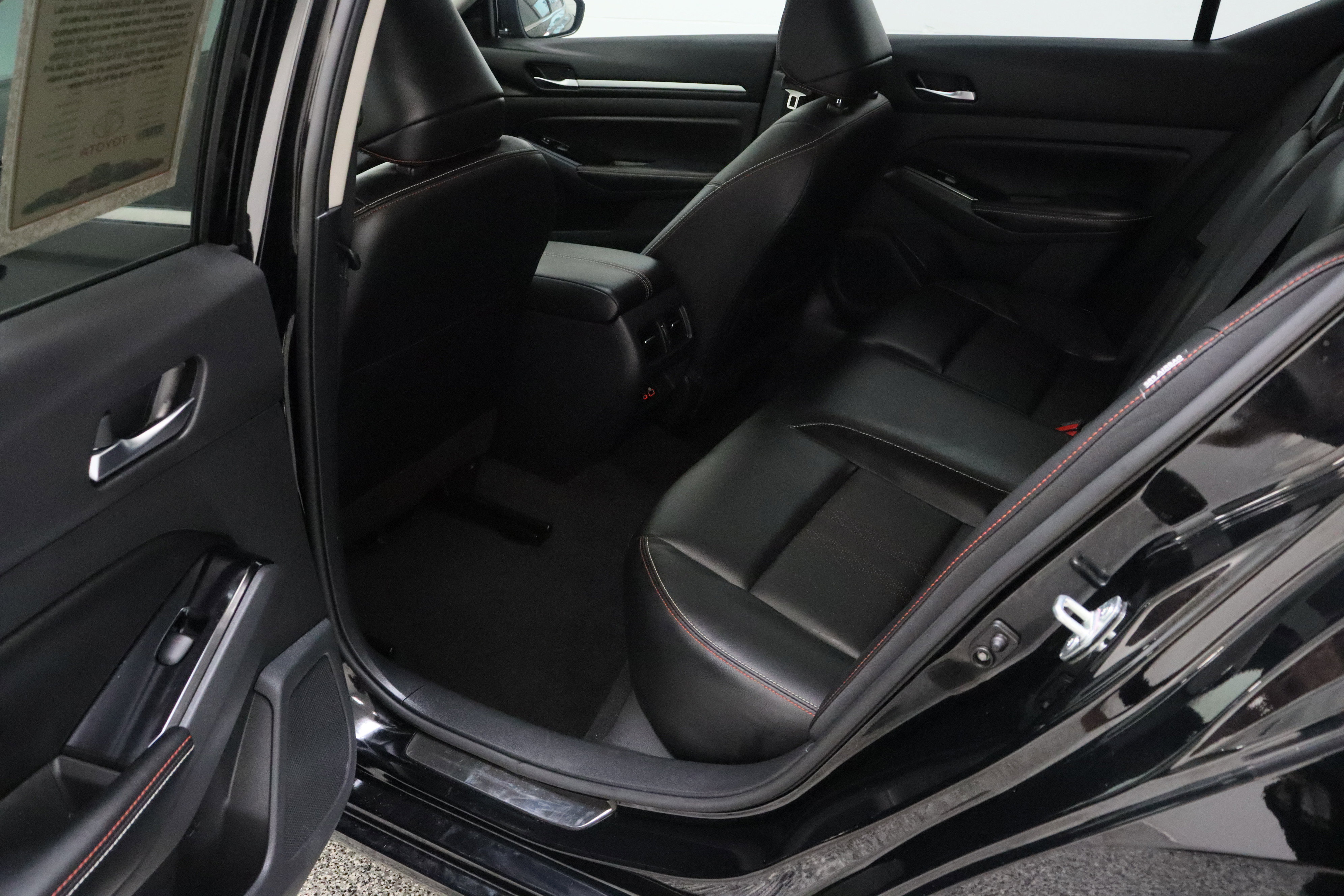 Used 2024 Nissan Altima 2.0 SR image 30