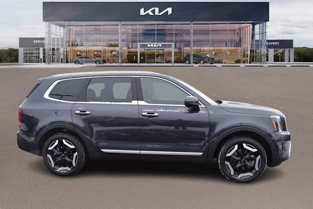 New 2025 Kia Telluride S image 2
