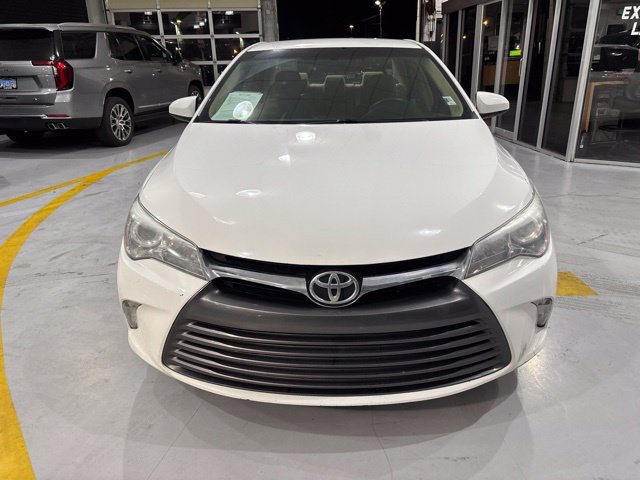 Used 2015 Toyota Camry LE FWD image 9