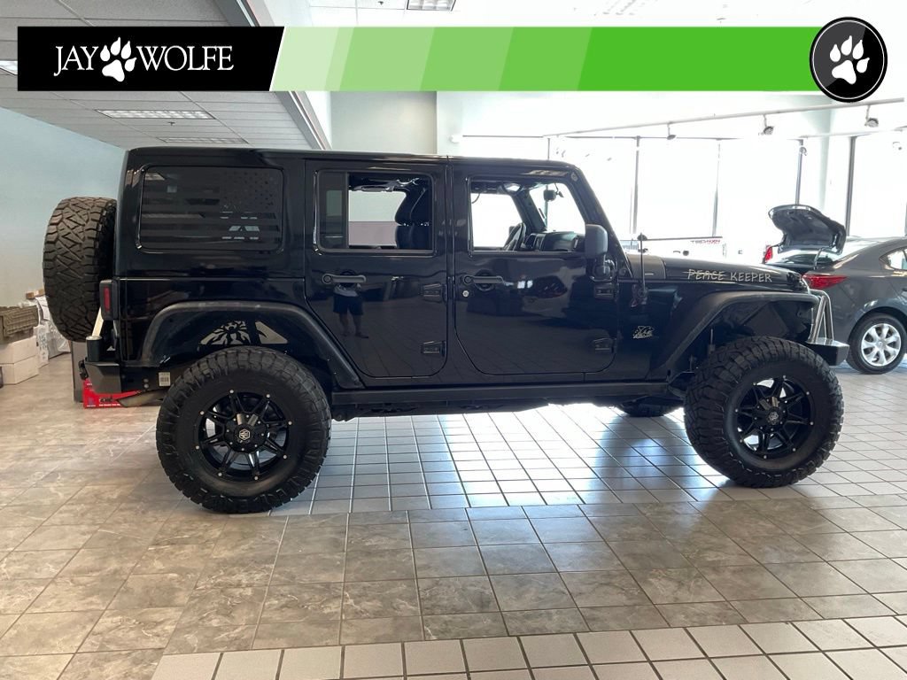 Used 2014 Jeep Wrangler Unlimited Rubicon w/ Connectivity Group AWD/4WD image 7