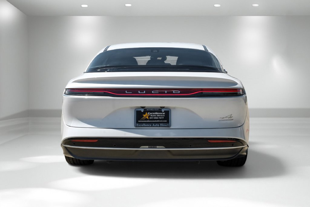 Used 2024 Lucid Air Touring AWD/4WD image 9