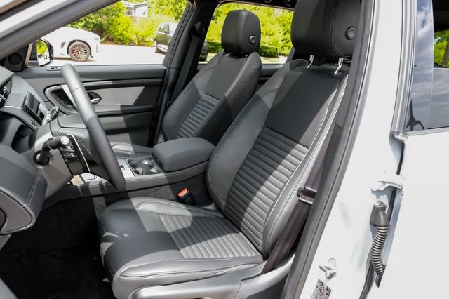 Used 2026 Land Rover Discovery Sport Landmark AWD/4WD image 39