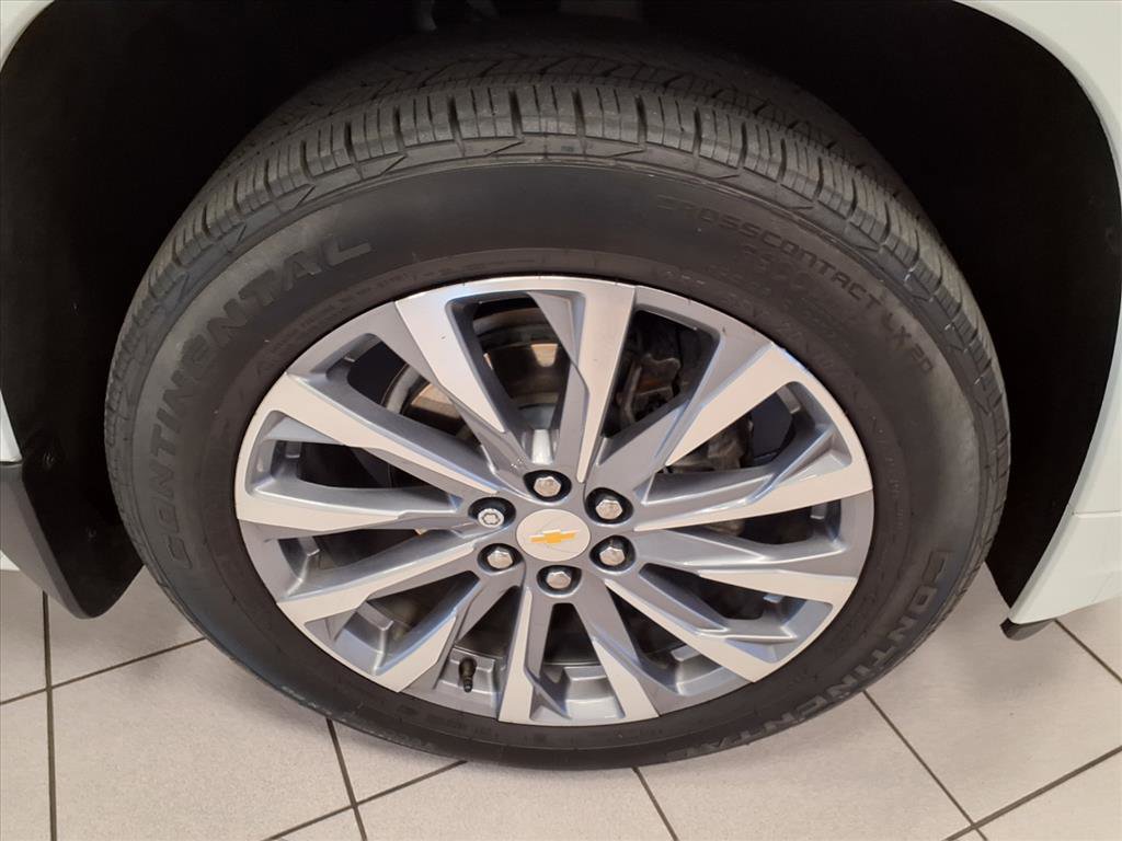 Used 2023 Chevrolet Traverse Premier image 8