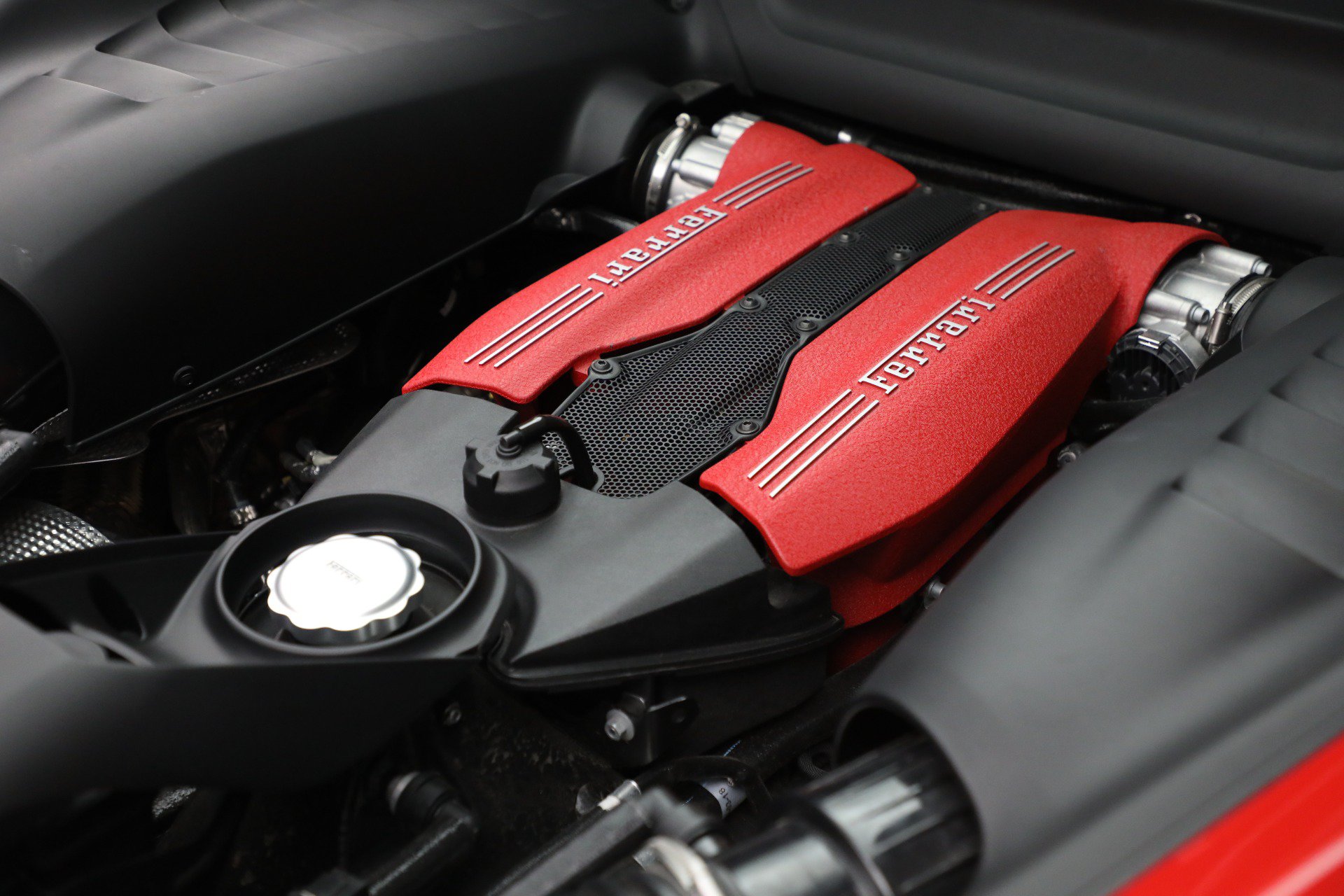 Certified 2018 Ferrari 488 GTB RWD image 21