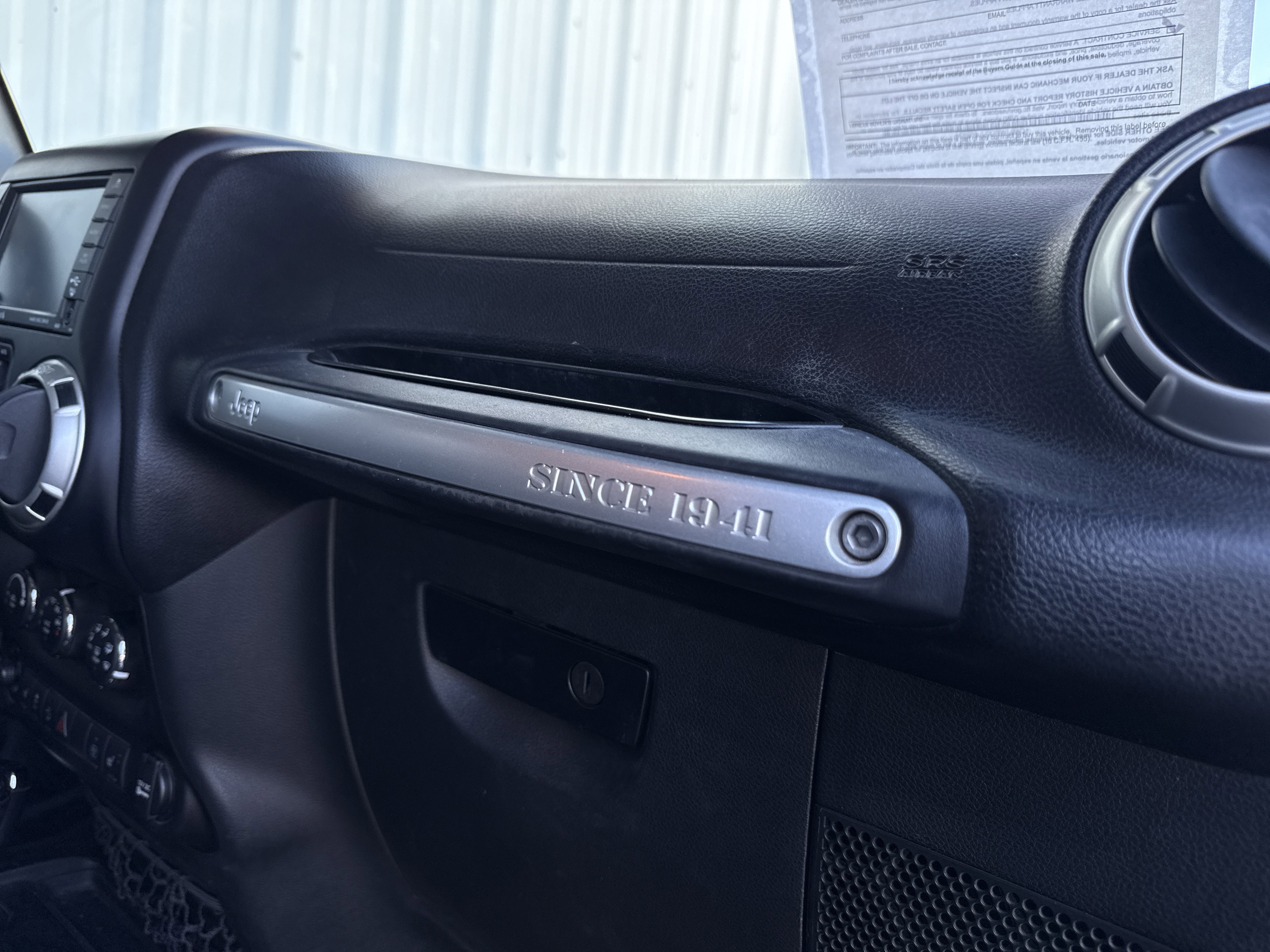 Used 2018 Jeep Wrangler Unlimited Sahara w/ Connectivity Group image 39