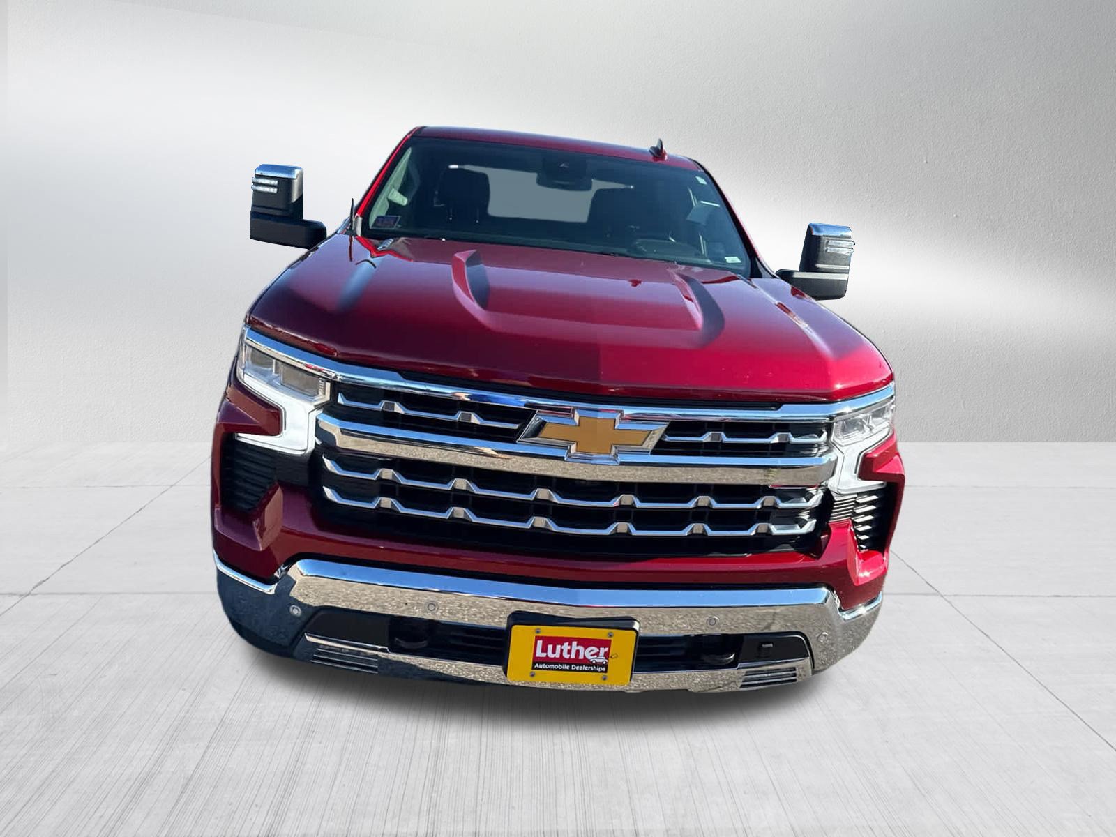 Used 2024 Chevrolet Silverado 1500 LTZ AWD/4WD image 2