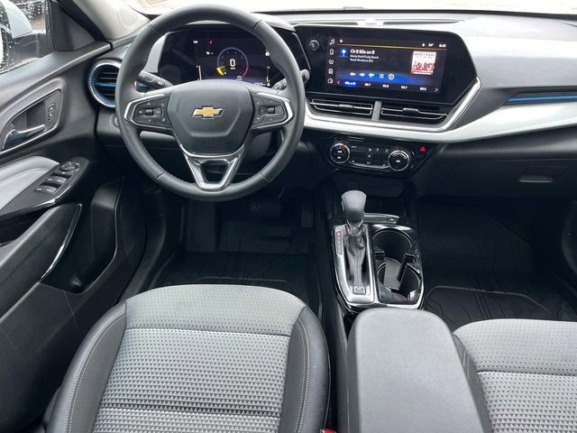 Certified 2025 Chevrolet Trax LT w/ LT Convenience Package image 16
