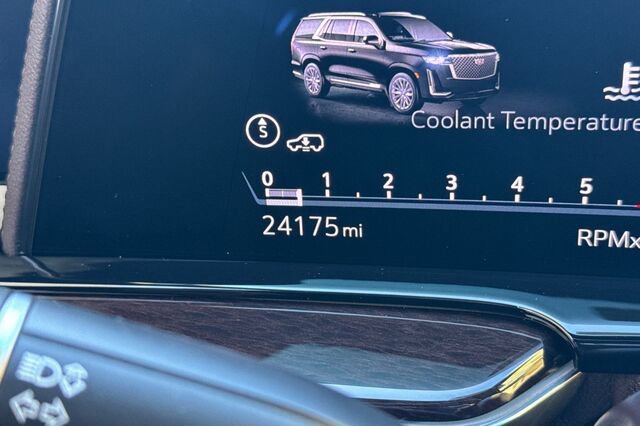 Certified 2023 Cadillac Escalade ESV Sport Platinum image 30