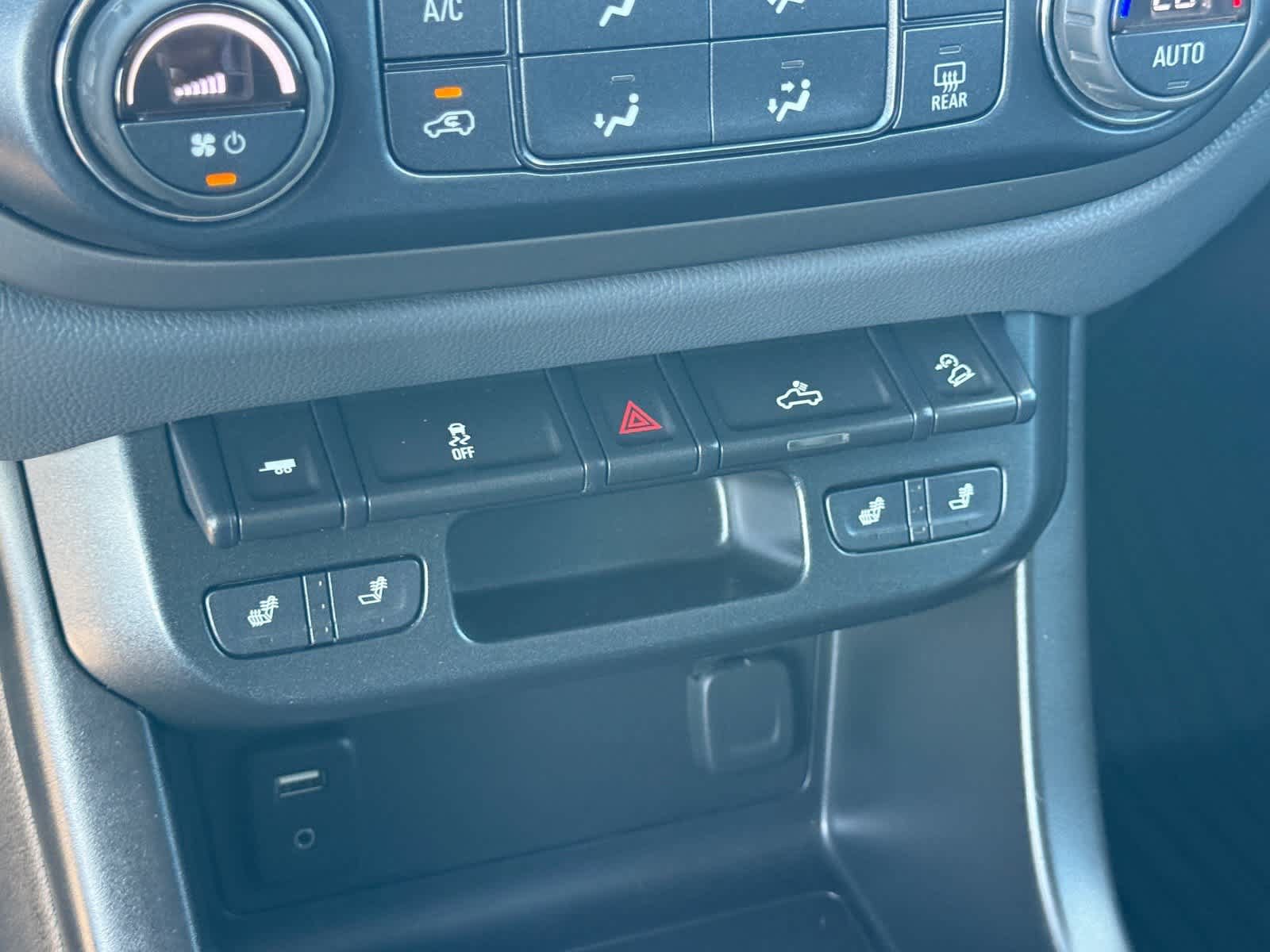 Used 2018 Chevrolet Colorado Z71 RWD image 25