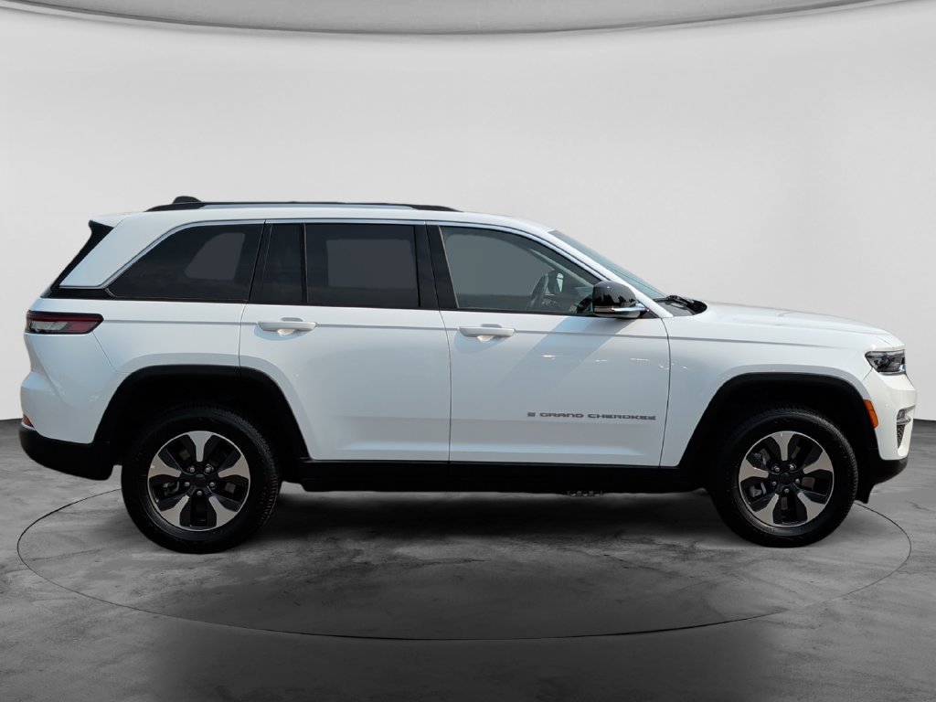 Used 2024 Jeep Grand Cherokee Limited 4xe AWD/4WD image 8