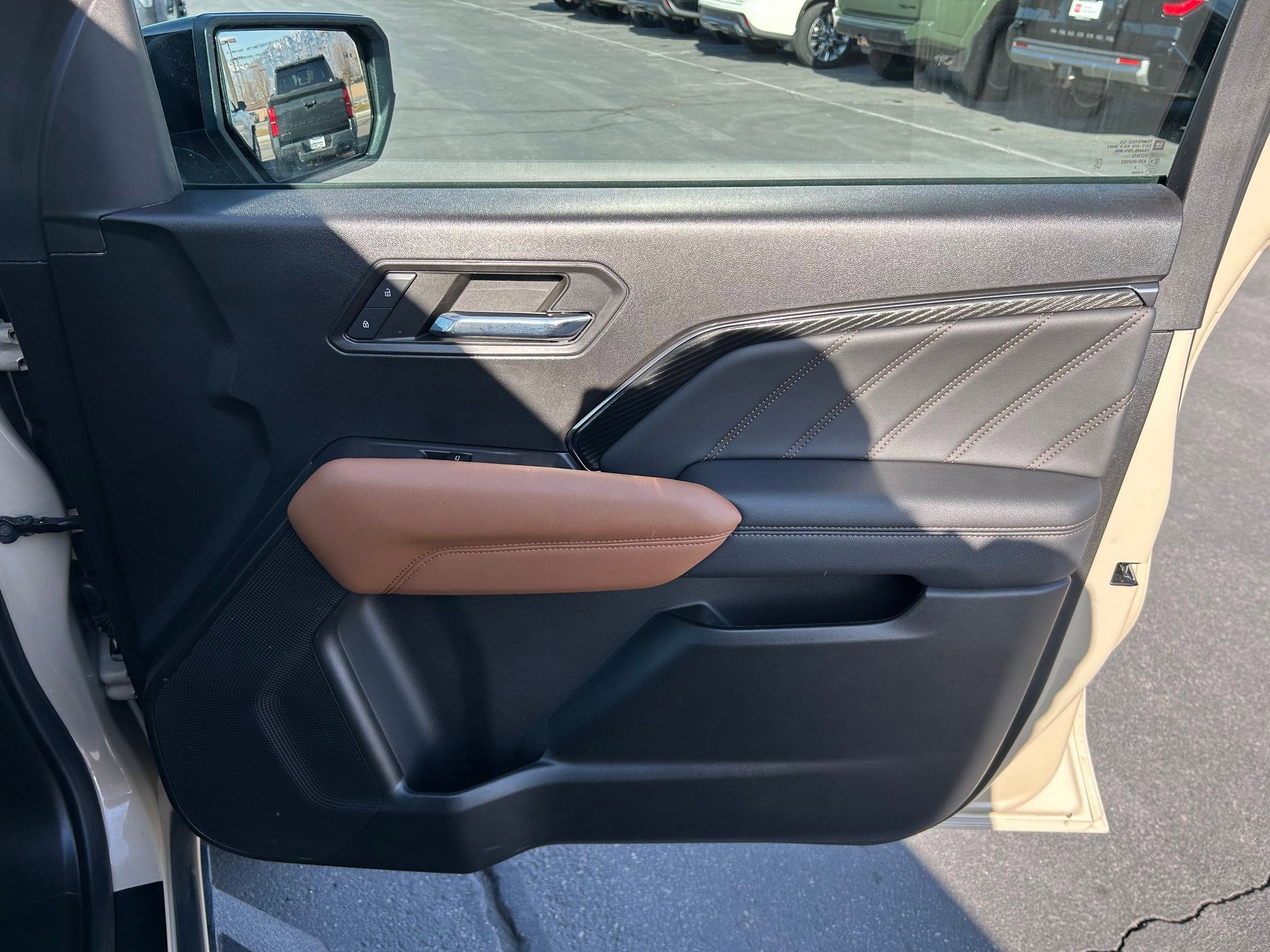 Used 2024 GMC Canyon AT4 w/ Technology Package image 27