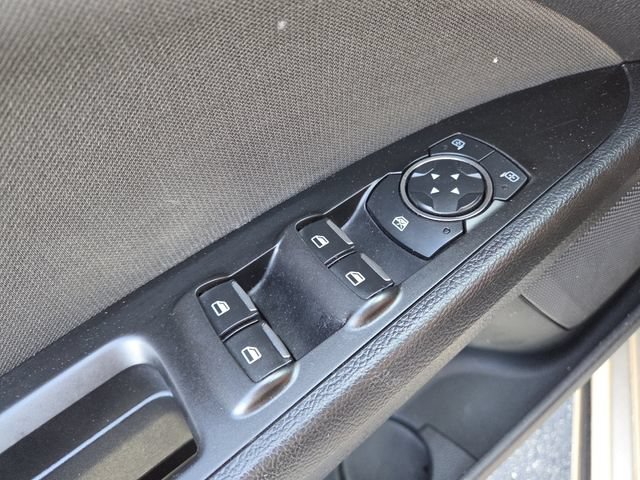 Used 2017 Ford Fusion SE w/ Fusion SE Technology Package FWD image 8