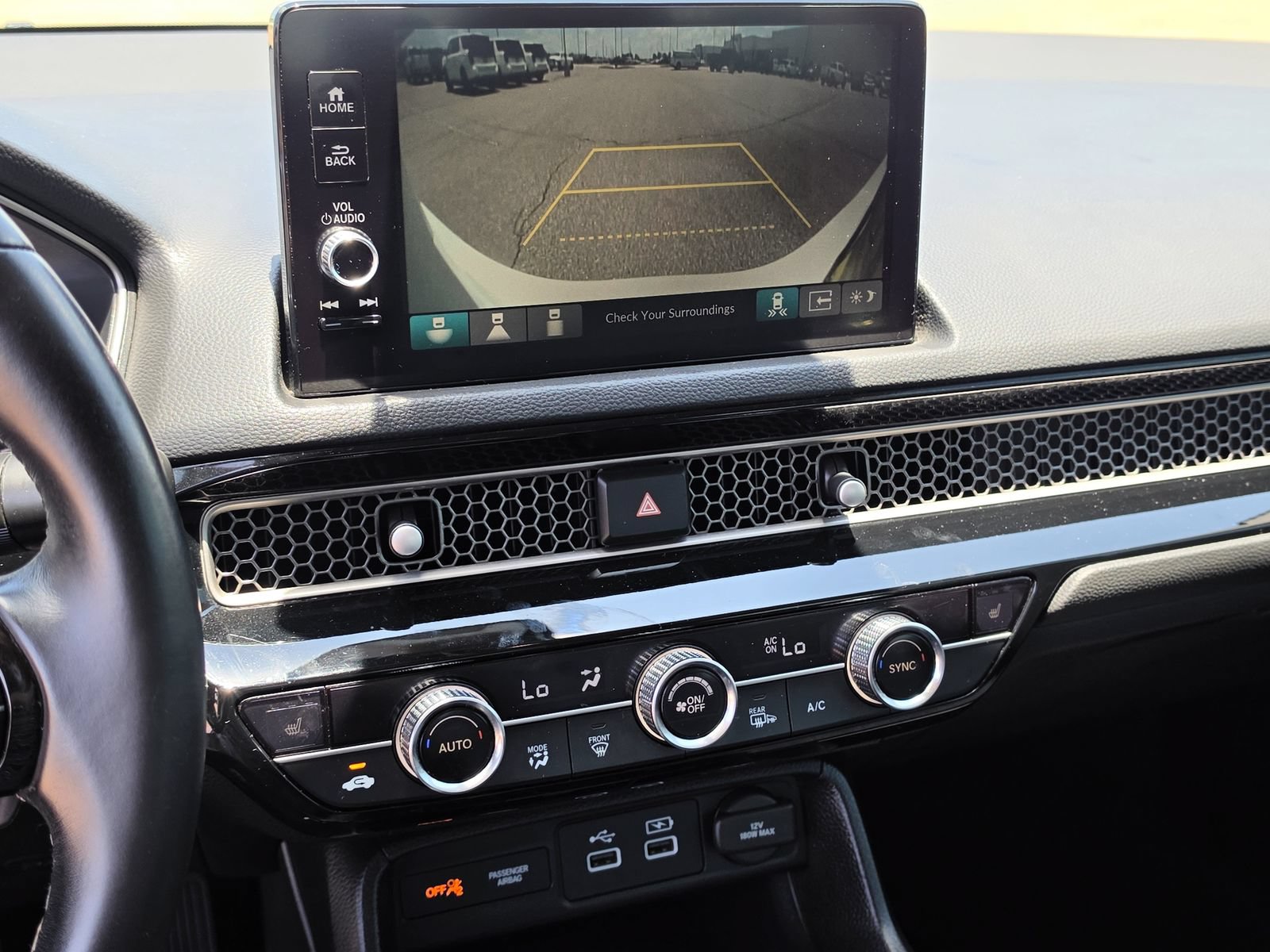 Used 2023 Honda Civic Touring image 9