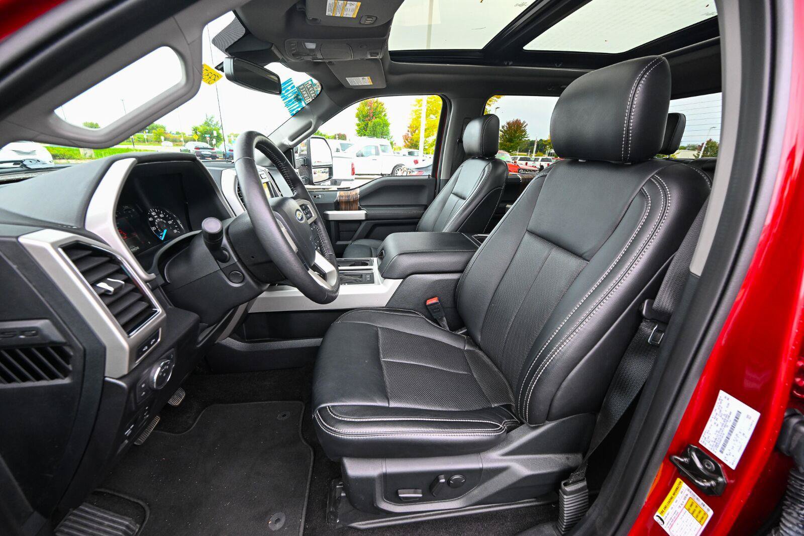 Certified 2019 Ford F150 Lariat w/ Equipment Group 502A Luxury AWD/4WD image 17