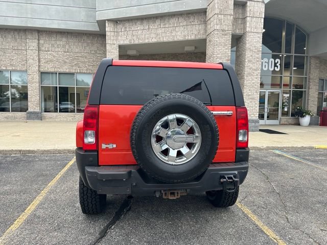 Used 2008 HUMMER H3 Luxury AWD/4WD image 4