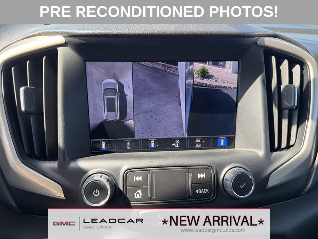 Used 2023 GMC Terrain Denali w/ Denali Premium Package AWD/4WD image 29