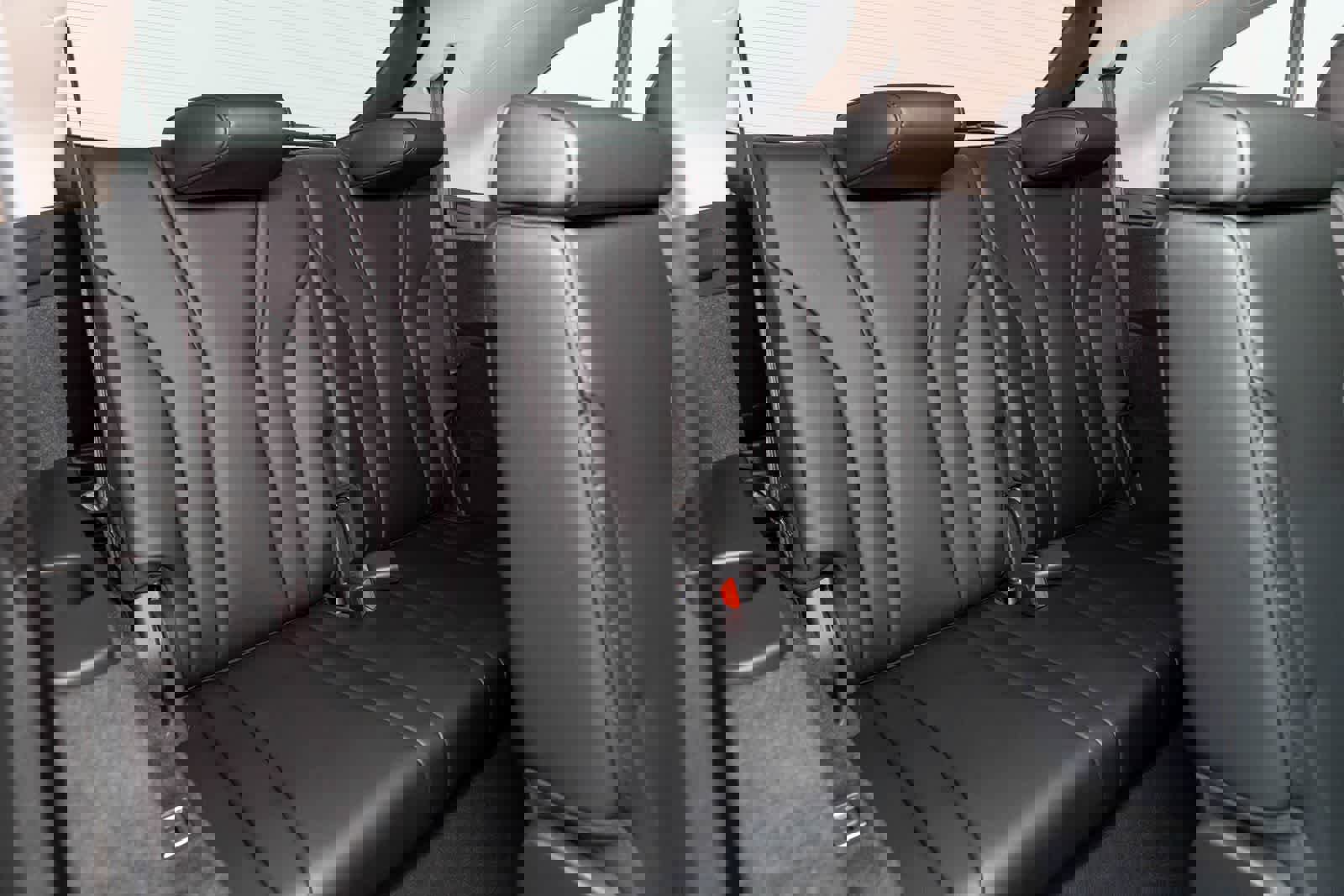 Used 2023 Acura MDX SH-AWD image 16