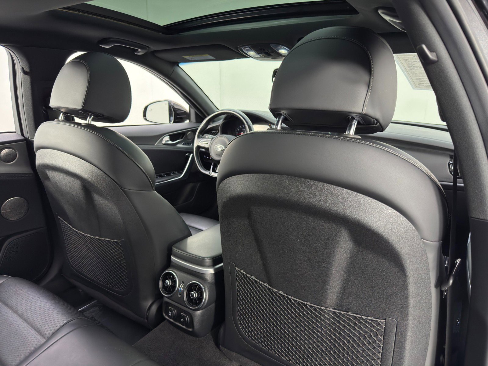 Used 2020 Kia Stinger GT2 image 38