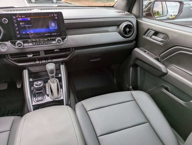 Used 2026 Chevrolet Colorado Trail Boss AWD/4WD image 17