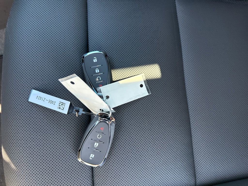 New 2026 Chevrolet Trax RS w/ Sunroof Package image 35