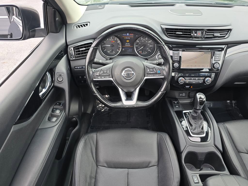 Used 2021 Nissan Rogue Sport SL w/ Premium Package image 28
