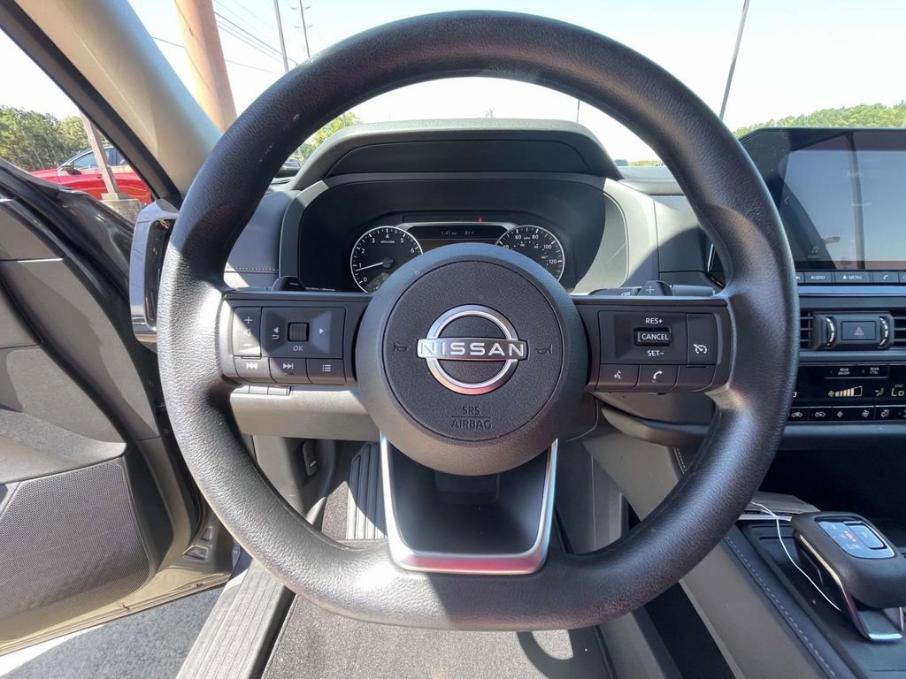 Used 2024 Nissan Pathfinder S image 20