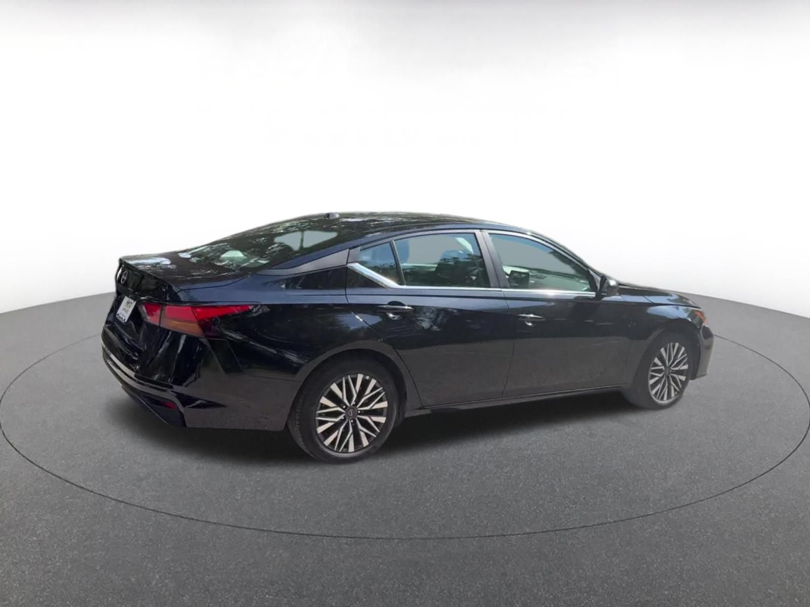 Used 2026 Nissan Altima 2.5 SV FWD image 12