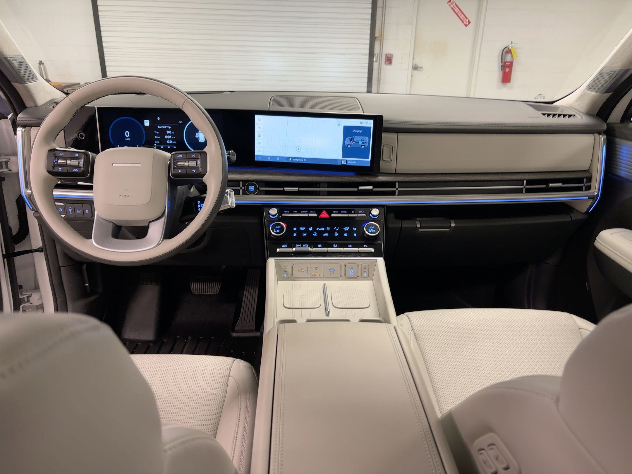 Used 2024 Hyundai Santa Fe Calligraphy image 16