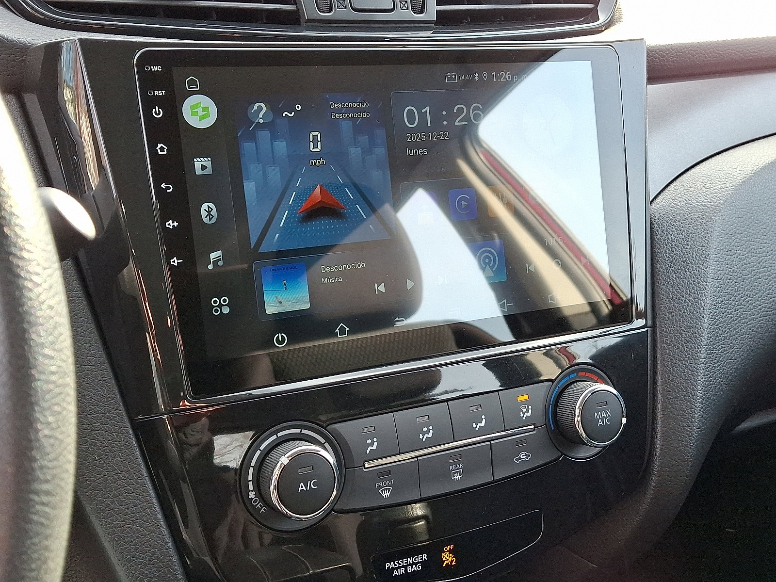 Used 2018 Nissan Rogue Sport S image 23