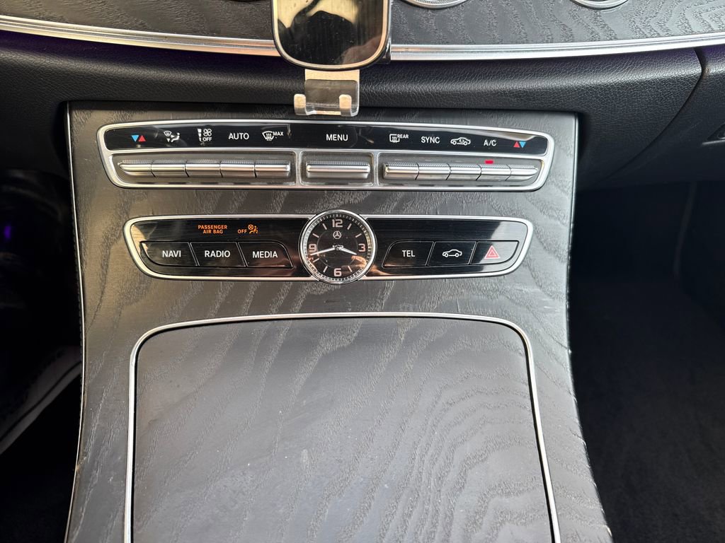 Used 2019 Mercedes-Benz E 450 4MATIC Cabriolet image 19