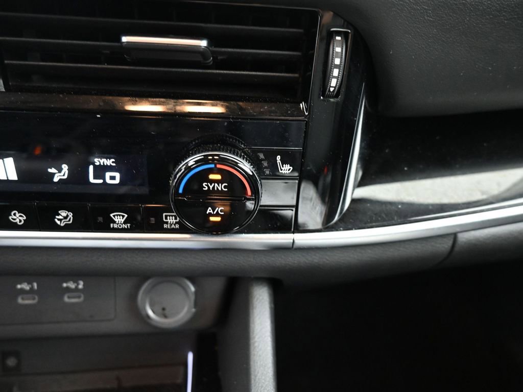 Used 2024 Nissan Rogue SL image 17