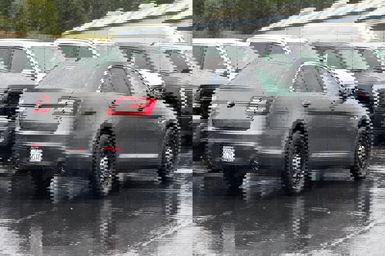 Used 2017 Ford Taurus SEL w/ Equipment Group 201A image 4