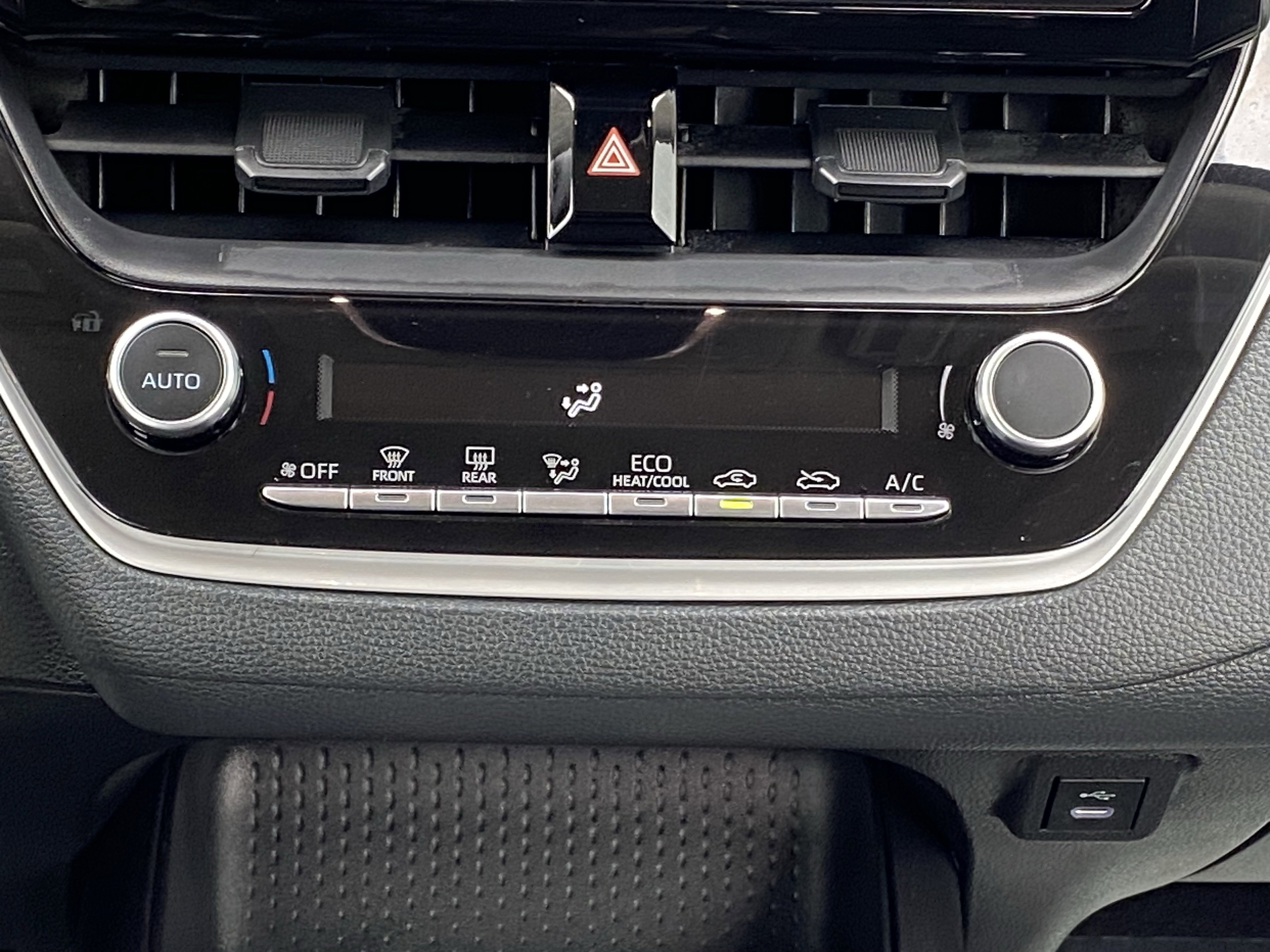 Certified 2025 Toyota Corolla LE image 14