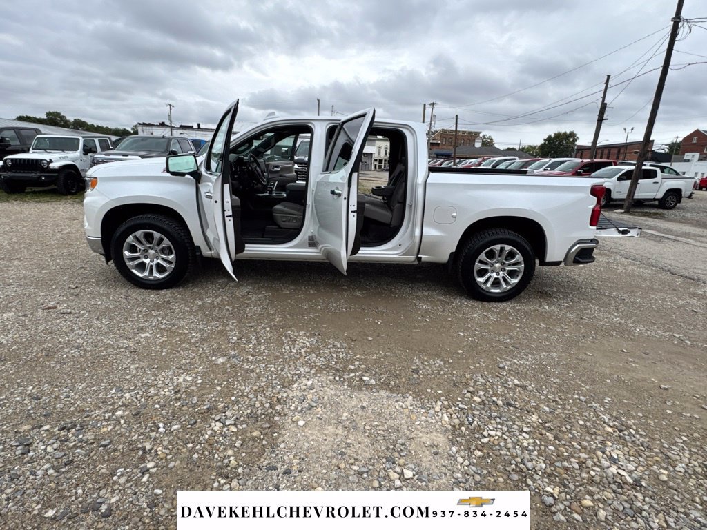 Used 2022 Chevrolet Silverado 1500 LTZ w/ LTZ Premium Package AWD/4WD image 31