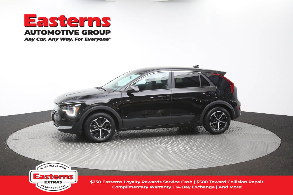 Used 2025 Kia Niro LX FWD image 57